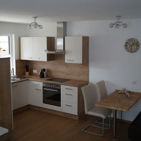 아파트 Karin 아드네트