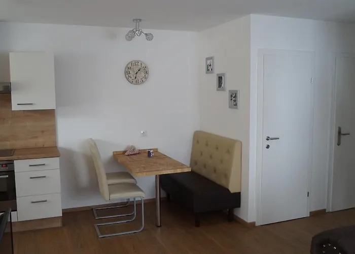 Apartment Karin Adnet